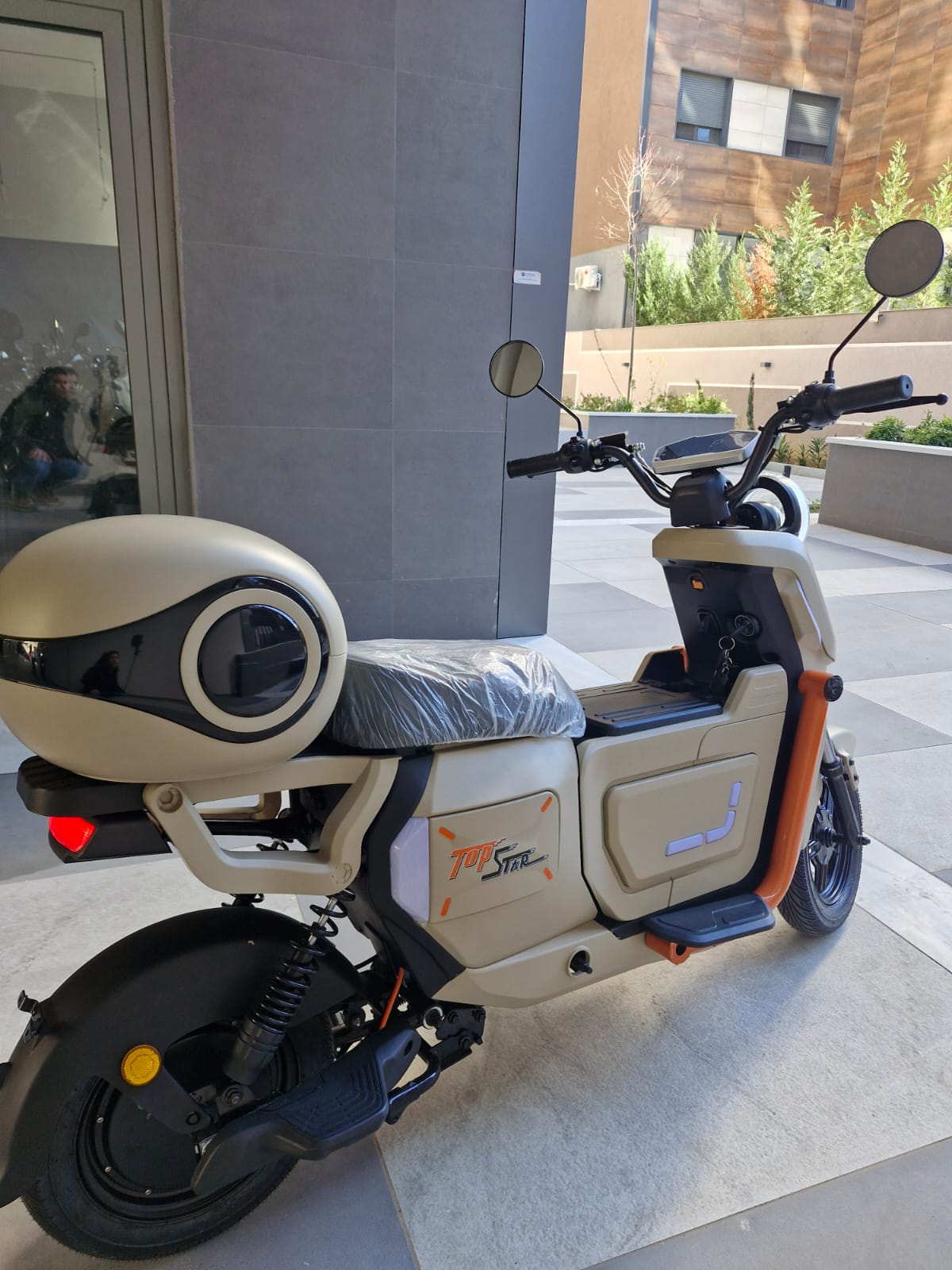 U2 Electric motor cycle 1200W